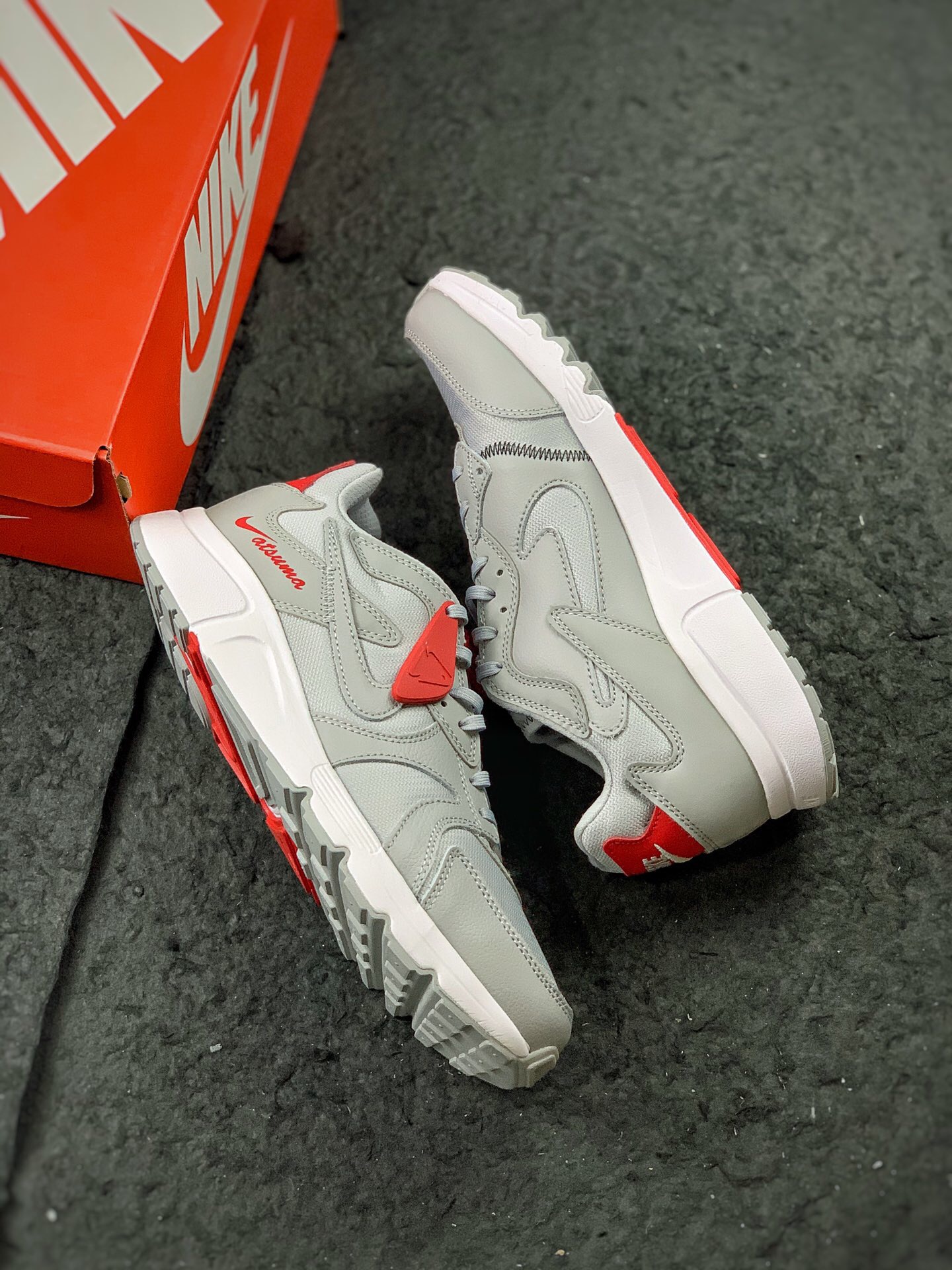 Nike Atsuma Grey Red White Running Shoes